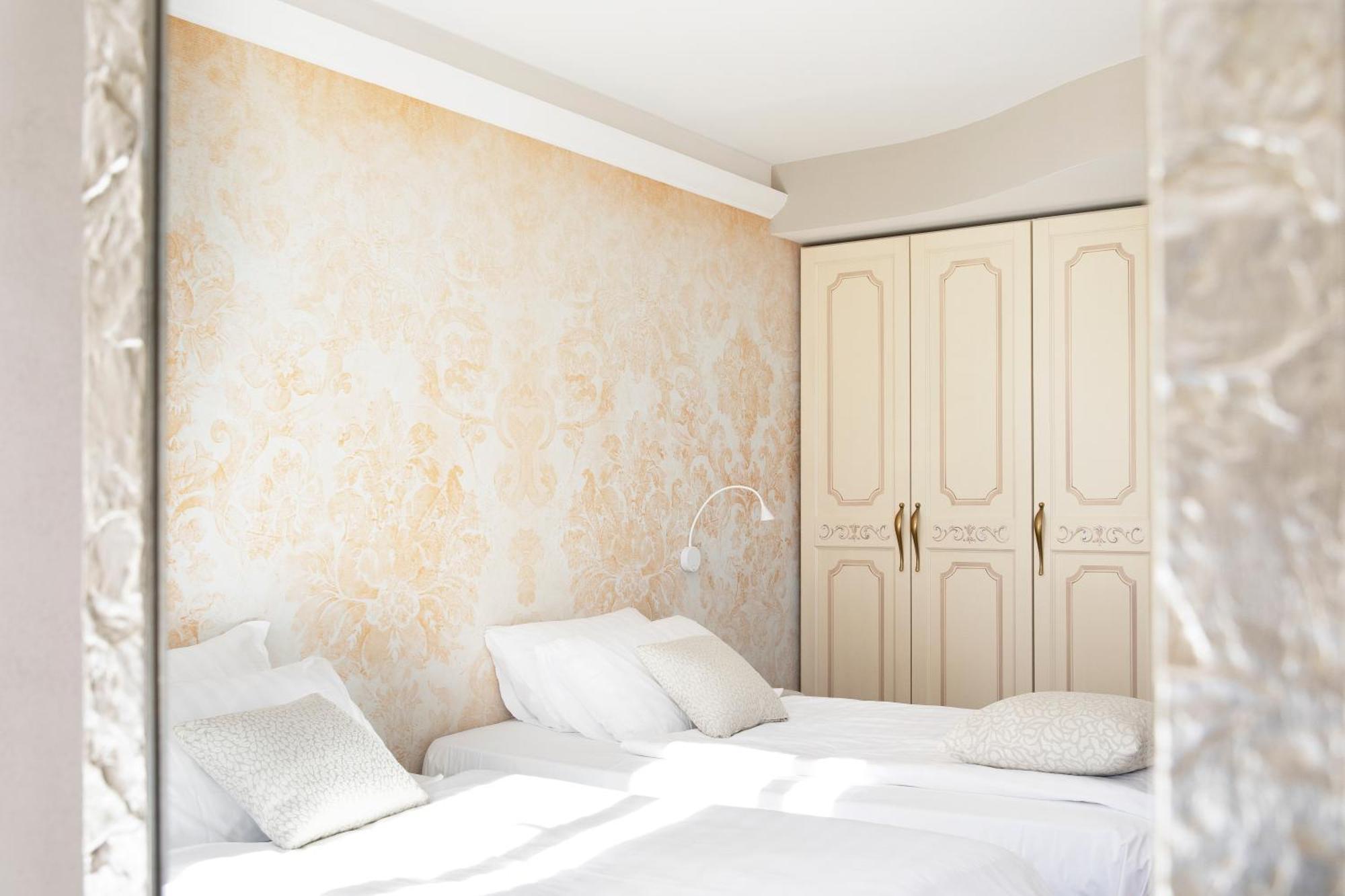 Relais Villa Porta Luino Luaran gambar